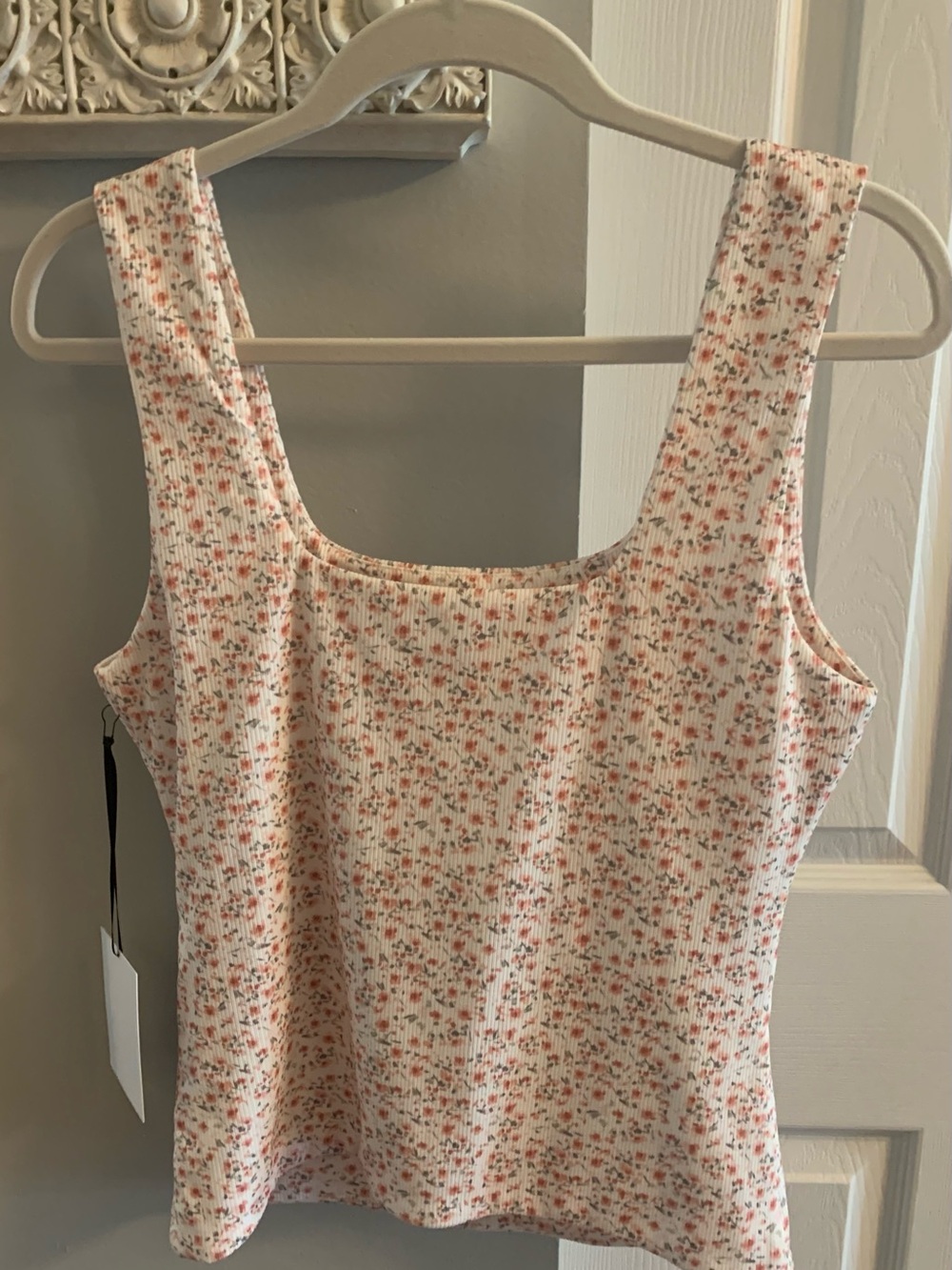 Women's Square Neck Floral Tank Top - Pink Ivory NWT - Medium - Picture 1 of 6